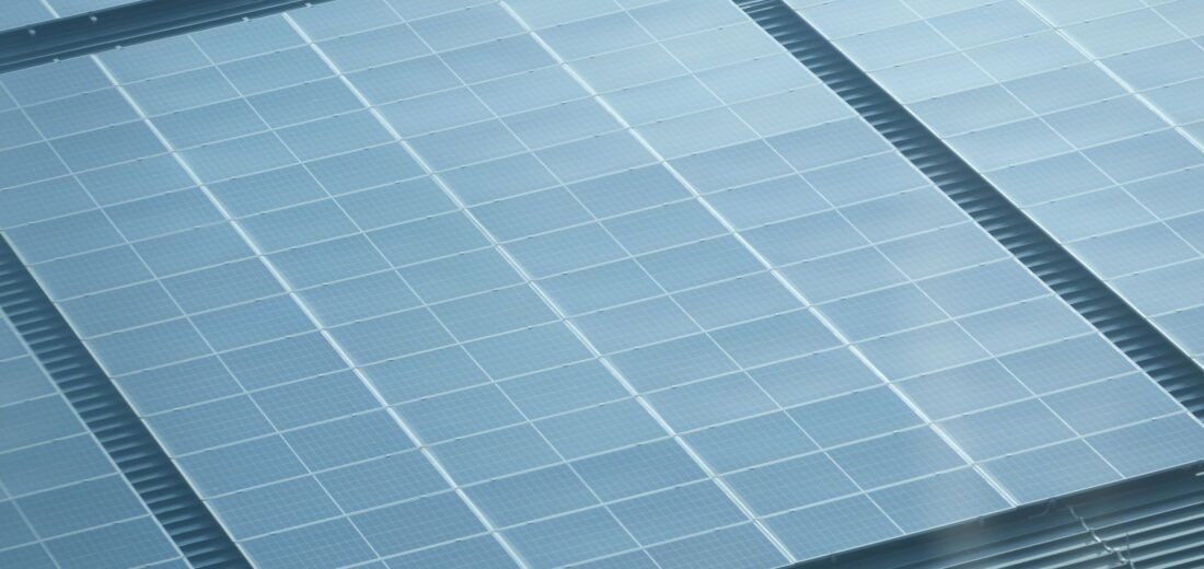 Panneaux solaires en plein soleil, prix négatif électricité contrat dynamique